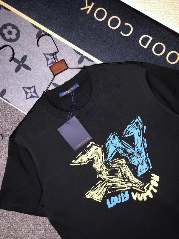 ブランドTシャツ側面デザイン